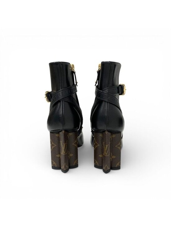 Only 50 pairs made? Pharrell and Louis Vuitton made a  Louis Vuitton Silhouette Line Boots Short Shoes Leather Black Brown Gold Lvlogo